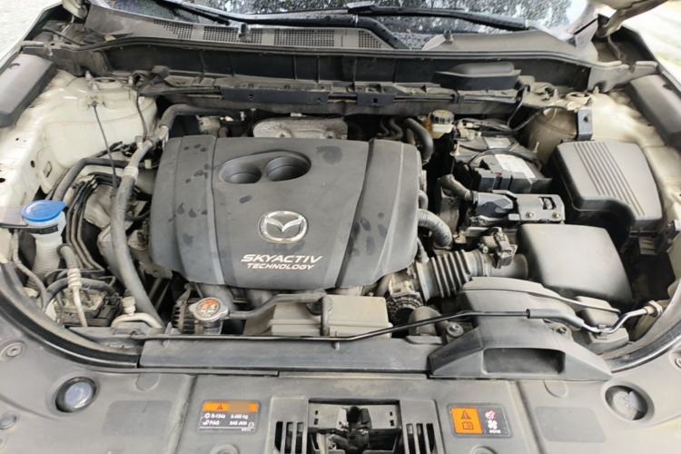 Used Mazda CX-5 2017 2.0L Automatic 2WD ZhiShang Trim China V Standard Engine Bay