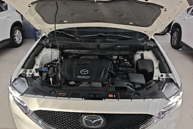 Used Mazda CX-5 2017 2.5L Automatic 4x4 Flagship Version China V Standard Engine Bay