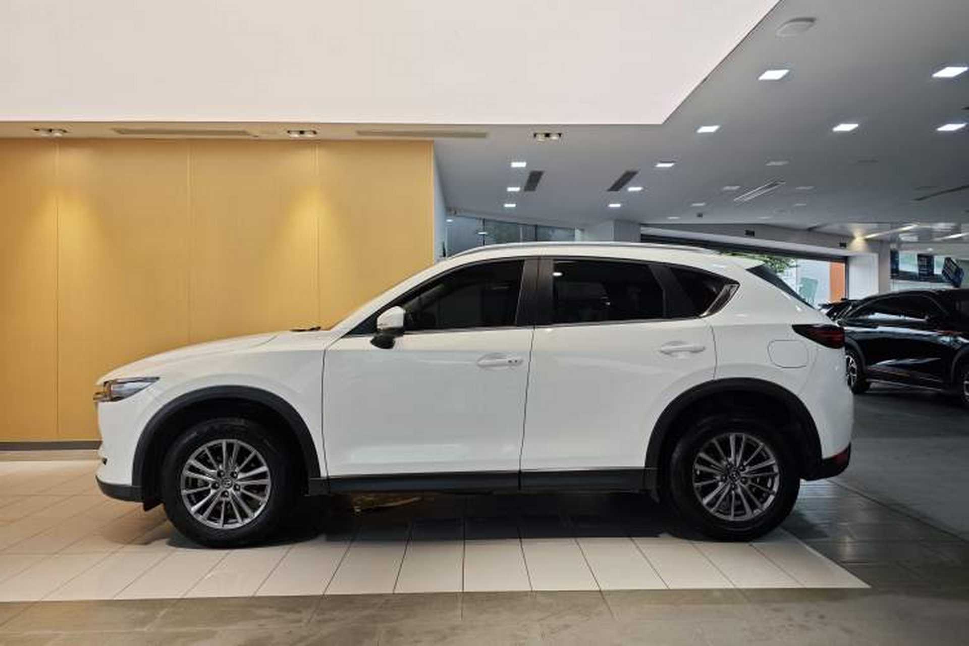 Used Mazda CX-5 2017 2.0L Automatic 2WD ZhiShang Trim China V Standard Exterior 1
