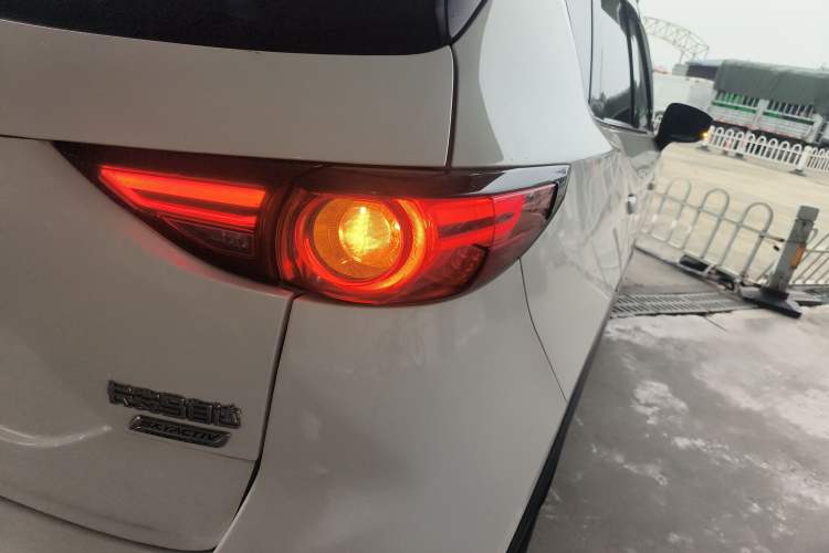 Used Mazda CX-5 2017 2.0L Automatic 2WD Smart Enjoyment Version China V Standard Exterior 3