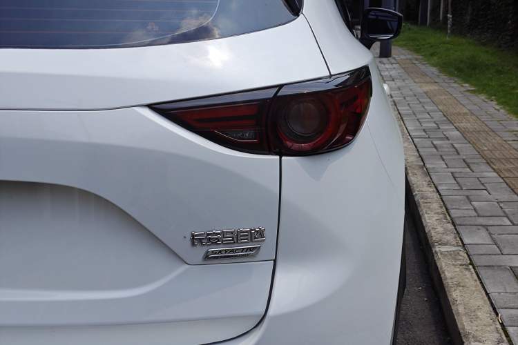 Used Mazda CX-5 2017 2.5L Automatic 4x4 ZhiZun Version China V Standard Exterior 3