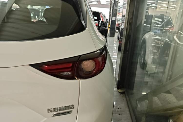 Used Mazda CX-5 2017 2.0L Automatic 2WD ZhiShang Trim China V Standard Exterior 3
