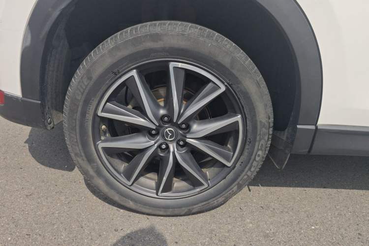 Used Mazda CX-5 2017 2.5L Automatic 2WD ZhiZun Version China VI Standard Exterior 5