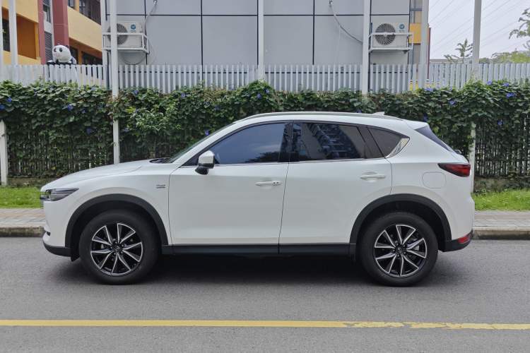 Used Mazda CX-5 2017 2.5L Automatic 4x4 ZhiZun Version China V Standard Exterior 5