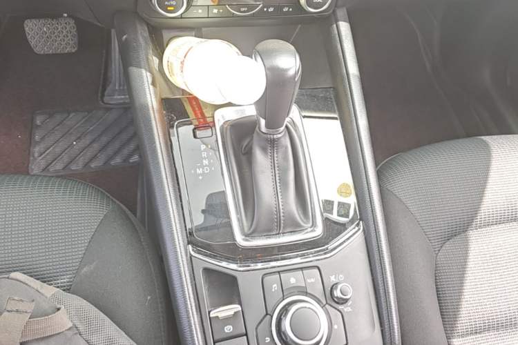 Used Mazda CX-5 2017 2.0L Automatic 2WD ZhiShang Trim China V Standard Gear Lever