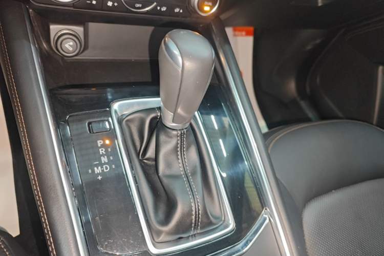 Used Mazda CX-5 2017 2.5L Automatic 2WD ZhiZun Version China VI Standard Gear Lever
