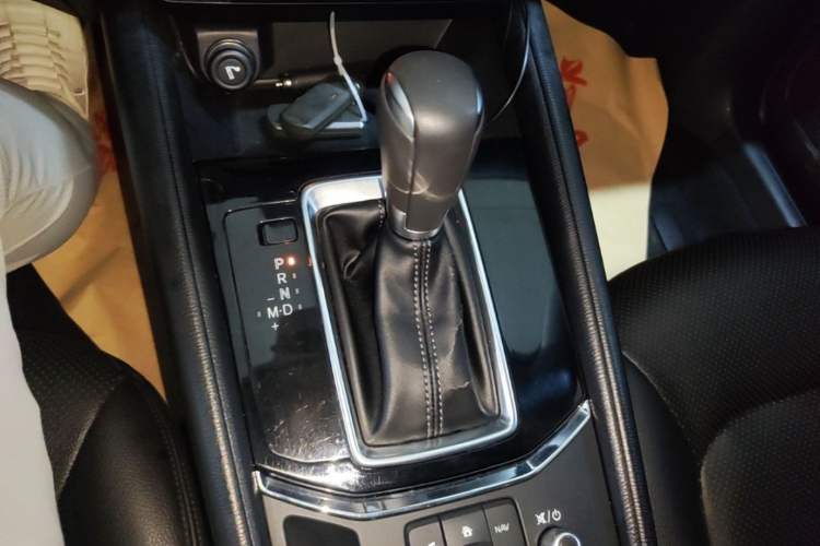 Used Mazda CX-5 2017 2.0L Automatic 2WD ZhiShang Trim China V Standard Gear Lever
