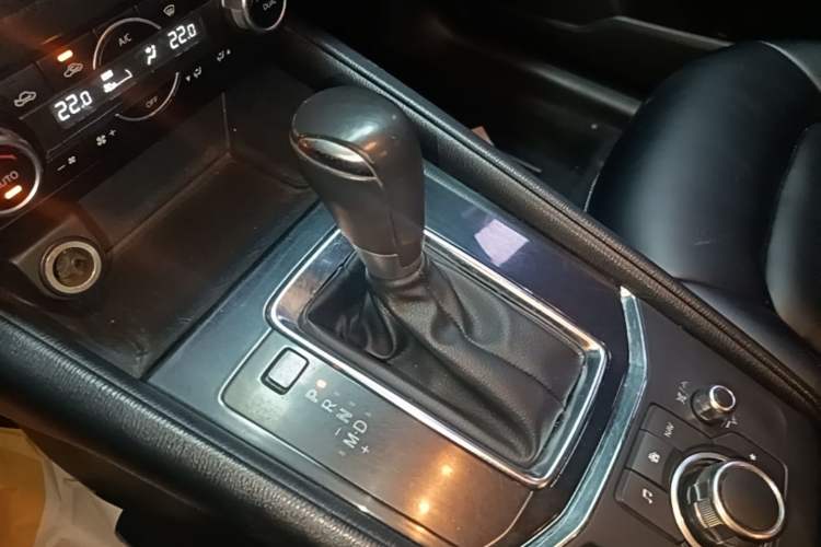 Used Mazda CX-5 2017 2.0L Automatic 2WD ZhiShang Trim China V Standard Gear Lever