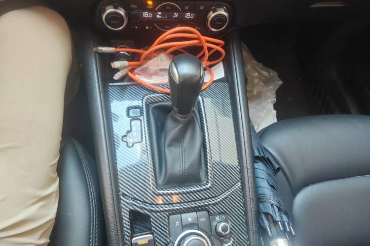 Used Mazda CX-5 2017 2.0L Automatic 2WD ZhiShang Trim China V Standard Gear Lever