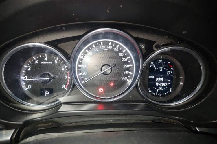 Used Mazda CX-5 2017 2.0L Automatic 2WD ZhiShang Trim China VI Standard Instrument Cluster