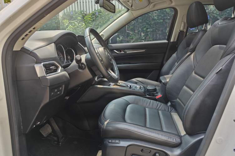 Used Mazda CX-5 2017 2.5L Automatic 4x4 ZhiZun Version China V Standard Interior 1