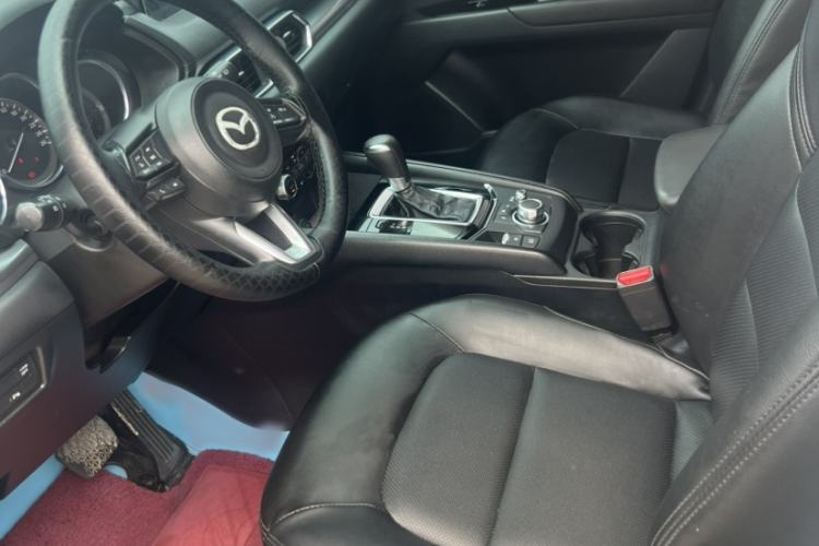 Used Mazda CX-5 2017 2.0L Automatic 2WD ZhiShang Trim China V Standard Interior 2