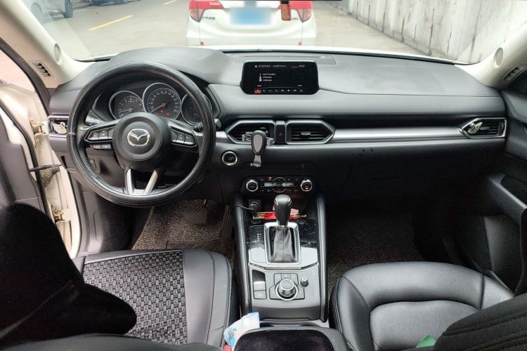 Used Mazda CX-5 2017 2.0L Automatic 2WD ZhiShang Trim China VI Standard Interior 2