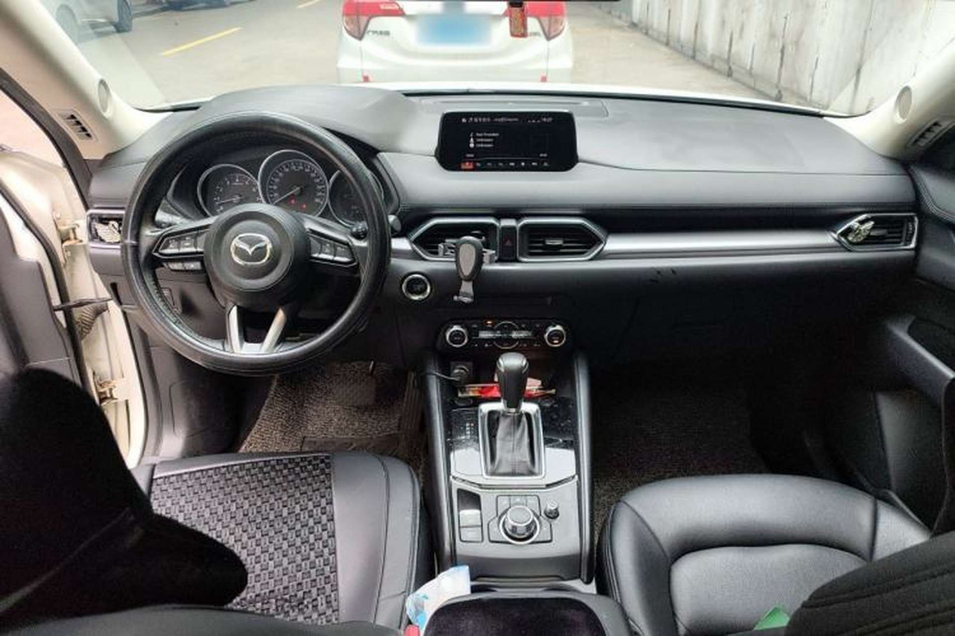 Used Mazda CX-5 2017 2.0L Automatic 2WD ZhiShang Trim China VI Standard Interior 2