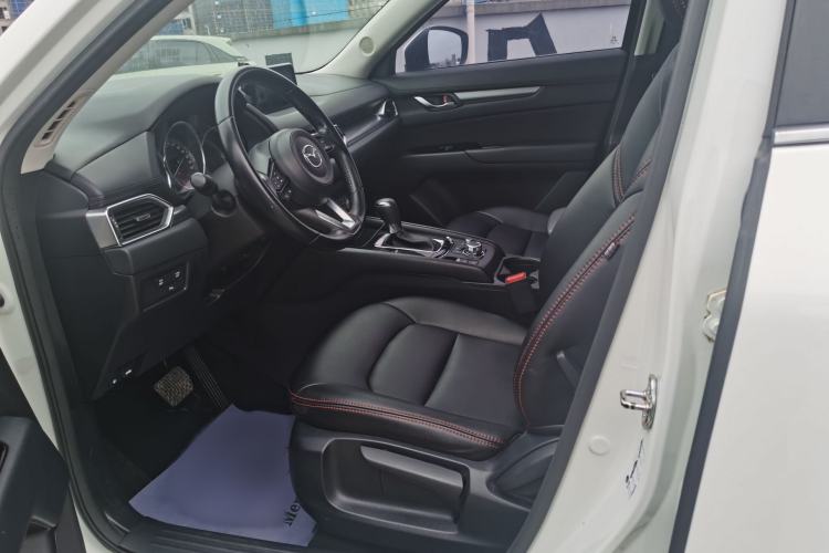 Used Mazda CX-5 2017 2.0L Automatic 2WD ZhiShang Trim China V Standard Interior 3