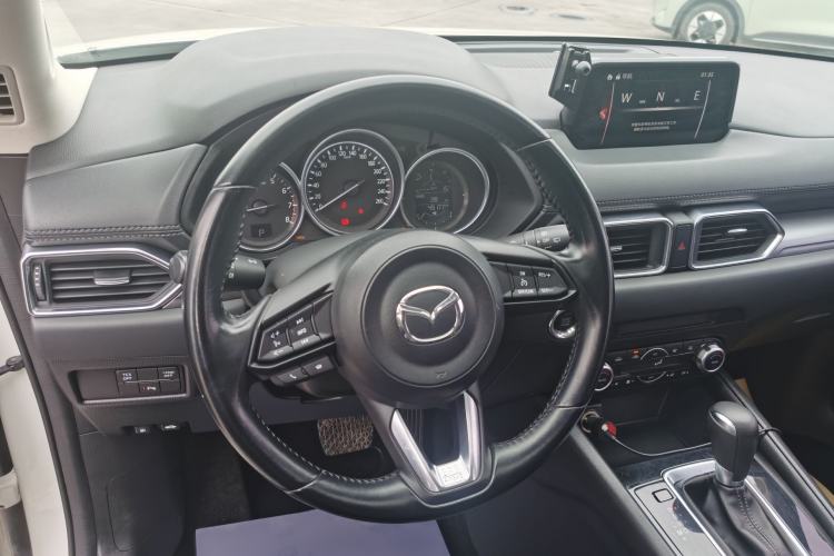 Used Mazda CX-5 2017 2.0L Automatic 2WD ZhiShang Trim China V Standard Interior 5