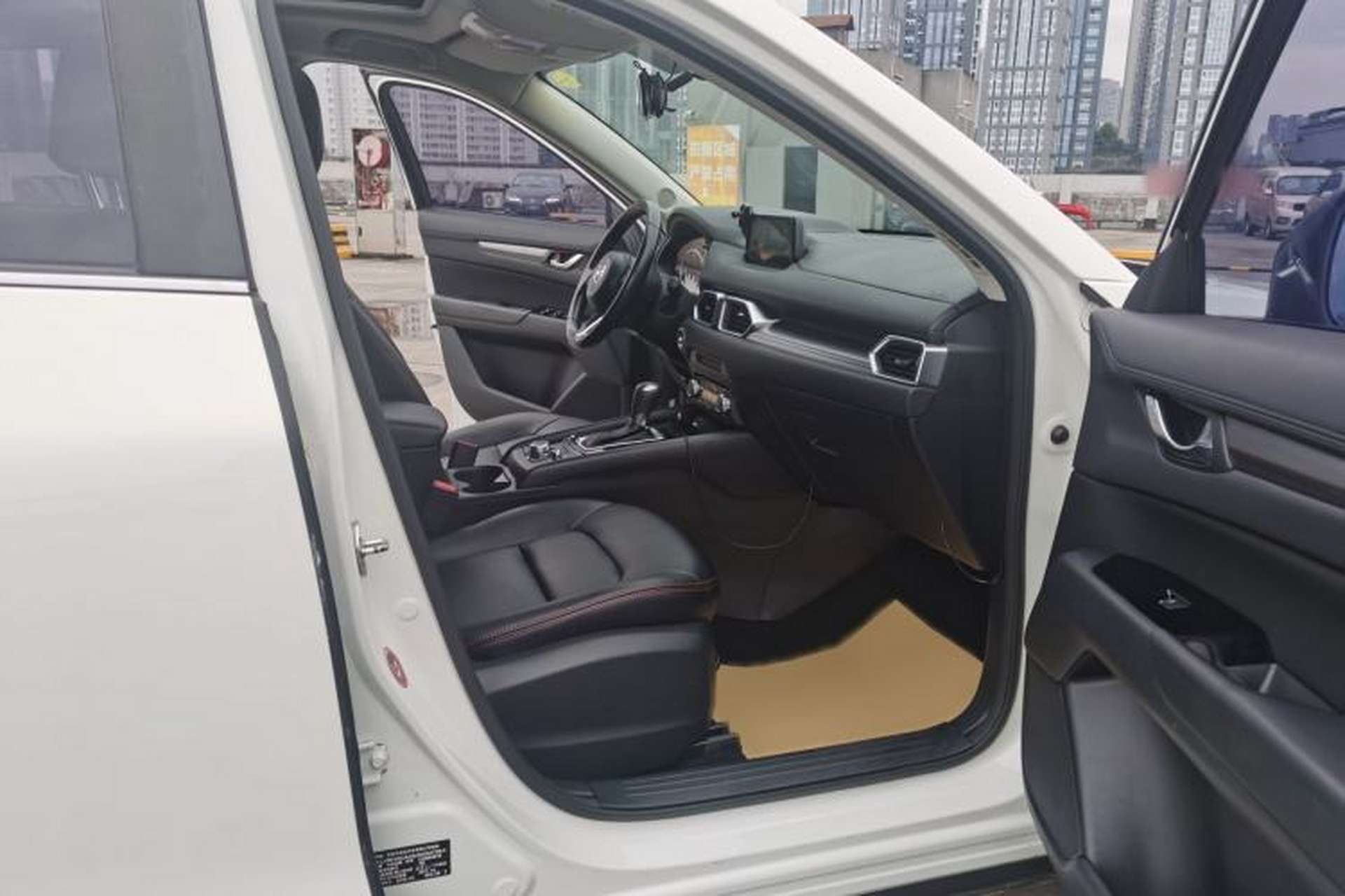 Used Mazda CX-5 2017 2.0L Automatic 2WD ZhiShang Trim China V Standard Interior 6