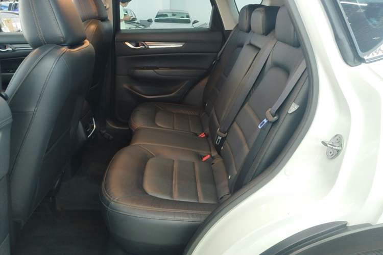 Used Mazda CX-5 2017 2.0L Automatic 2WD Smart Enjoyment Version China V Standard Left Rear Seat