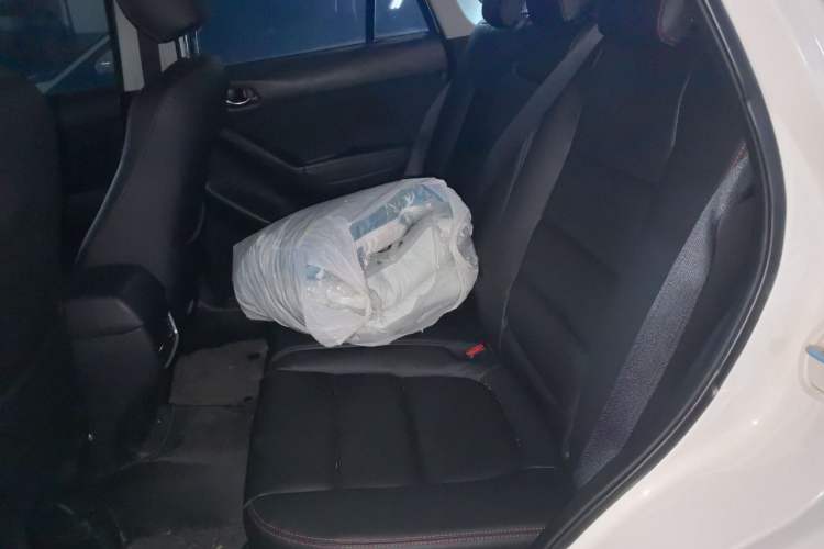 Used Mazda CX-5 2017 2.0L Automatic 2WD Comfort Edition China VI Standard Left Rear Seat