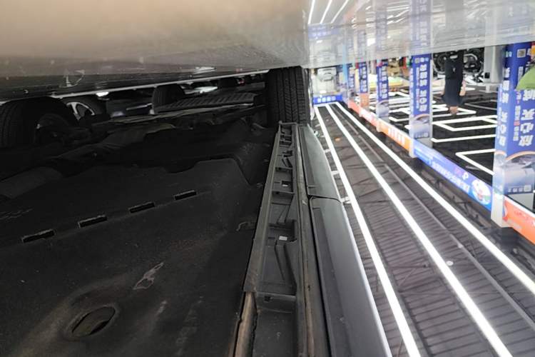 Used Mazda CX-5 2017 2.0L Automatic 2WD ZhiShang Trim China V Standard Left Side Sill
