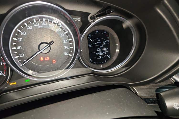 Used Mazda CX-5 2017 2.0L Automatic 2WD Smart Enjoyment Version China V Standard Odometer Close Up