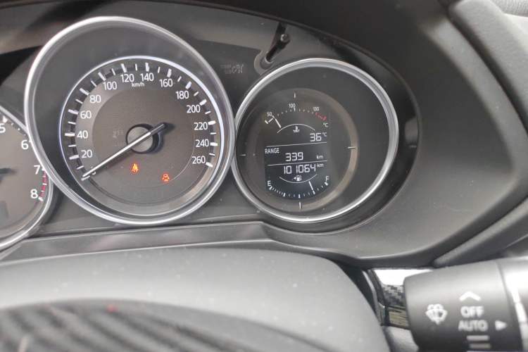 Used Mazda CX-5 2017 2.0L Automatic 2WD Smart Enjoyment Version China V Standard Odometer Close Up