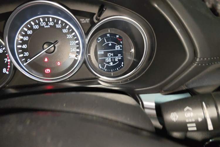 Used Mazda CX-5 2017 2.0L Automatic 2WD ZhiShang Trim China V Standard Odometer Close Up