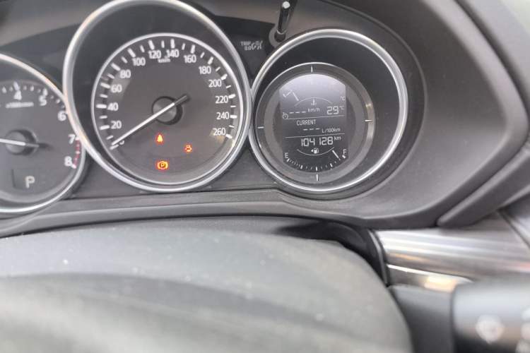 Used Mazda CX-5 2017 2.0L Automatic 2WD Smart Enjoyment Version China V Standard Odometer Close Up