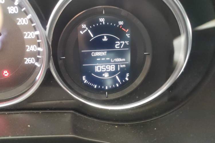 Used Mazda CX-5 2017 2.0L Automatic 2WD Smart Enjoyment Version China V Standard Odometer Close Up
