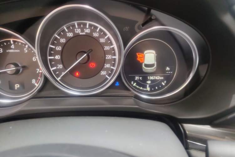 Used Mazda CX-5 2017 2.5L Automatic 4x4 ZhiZun Version China V Standard Odometer Close Up