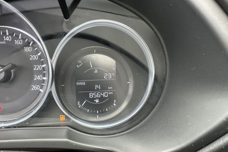 Used Mazda CX-5 2017 2.0L Automatic 2WD ZhiShang Trim China V Standard Odometer Close Up