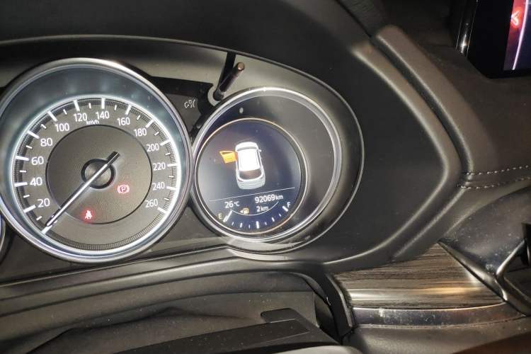 Used Mazda CX-5 2017 2.5L Automatic 2WD ZhiZun Version China V Standard Odometer Close Up