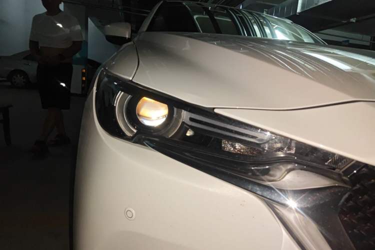 Used Mazda CX-5 2017 2.0L Automatic 2WD ZhiShang Trim China V Standard Right Front Headlight