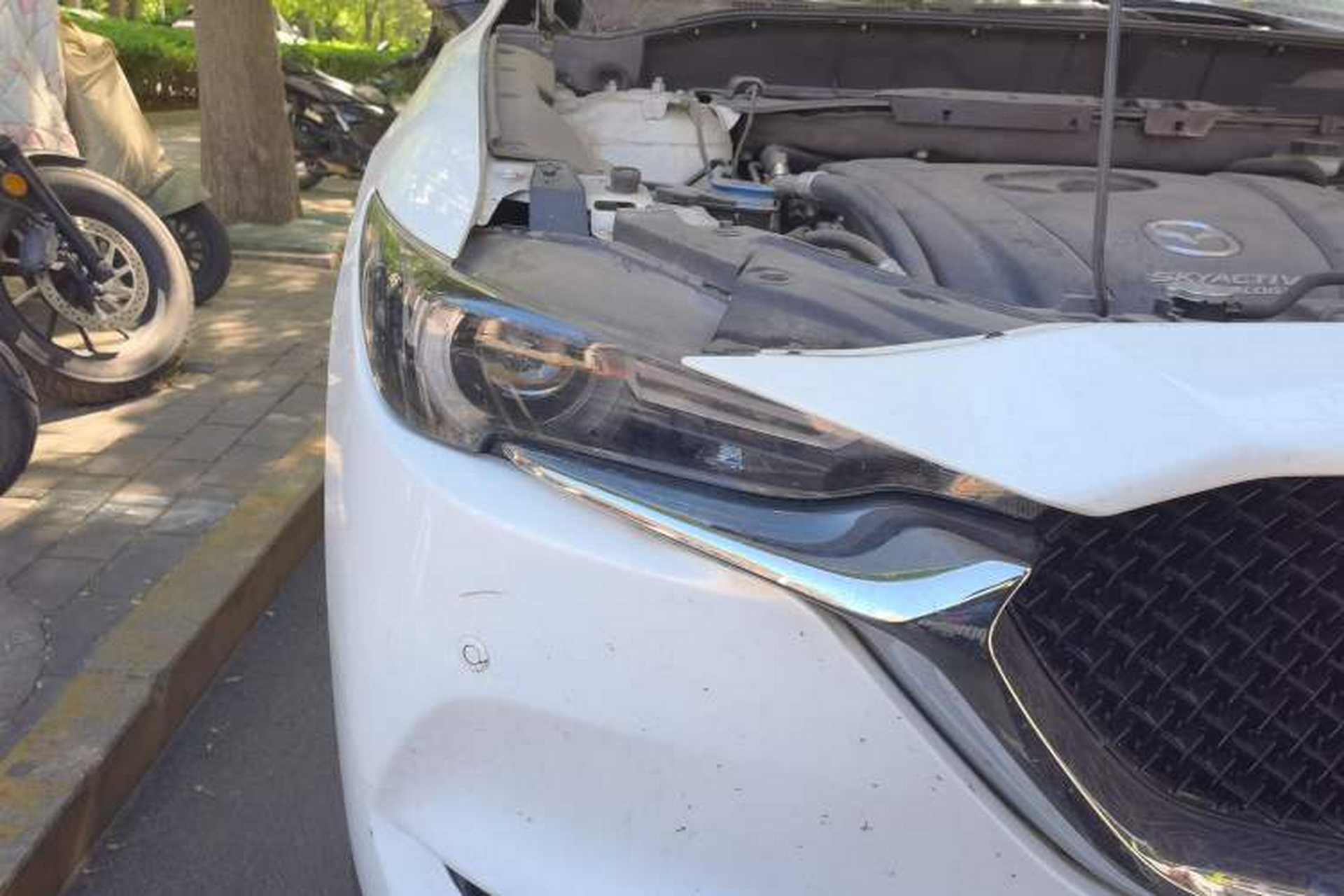 Used Mazda CX-5 2017 2.5L Automatic 4x4 ZhiZun Version China VI Standard Right Front Headlight