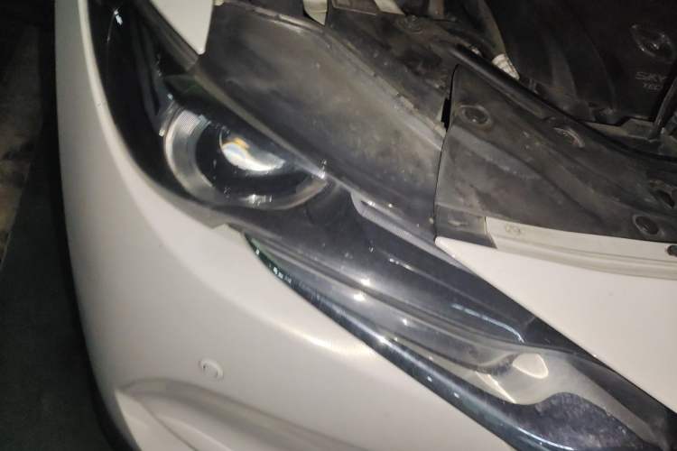 Used Mazda CX-5 2017 2.5L Automatic 2WD ZhiZun Version China V Standard Right Front Headlight