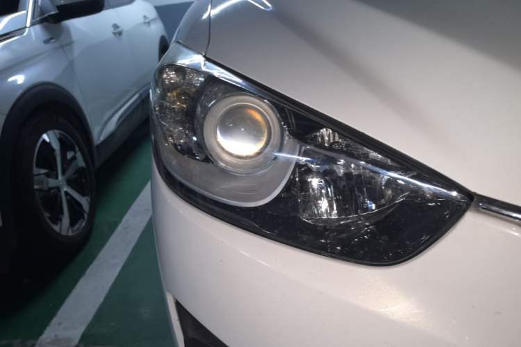 Used Mazda CX-5 2017 2.0L Automatic 2WD Comfort Edition China VI Standard Right Front Headlight