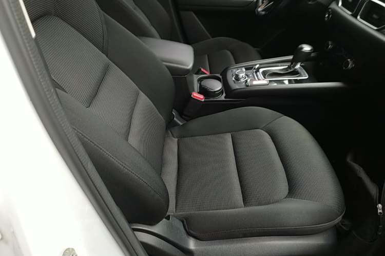 Used Mazda CX-5 2017 2.0L Automatic 2WD ZhiShang Trim China VI Standard Right Front Seat