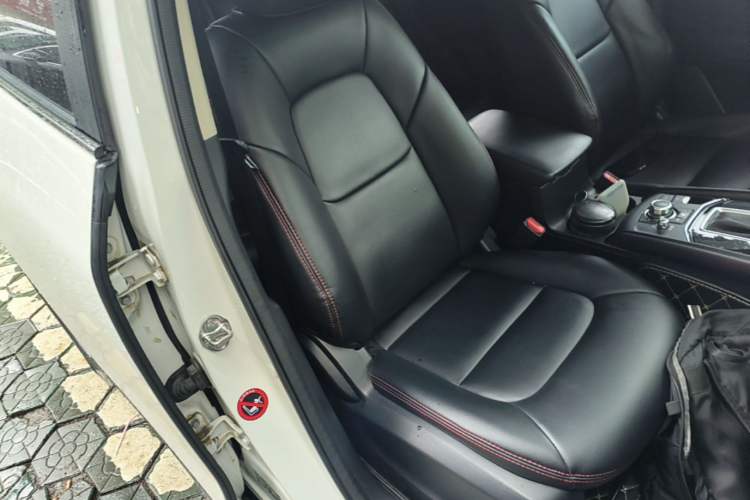 Used Mazda CX-5 2017 2.0L Automatic 2WD ZhiShang Trim China V Standard Right Front Seat