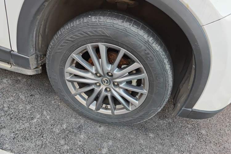Used Mazda CX-5 2017 2.0L Automatic 2WD ZhiShang Trim China V Standard Right Front Wheel Hub