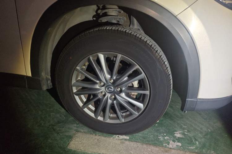 Used Mazda CX-5 2017 2.0L Automatic 2WD ZhiShang Trim China V Standard Right Front Wheel Hub