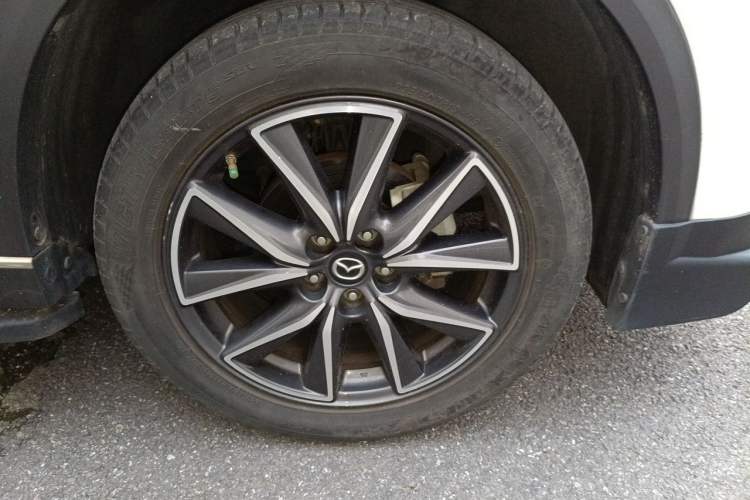 Used Mazda CX-5 2017 2.5L Automatic 2WD ZhiZun Version China V Standard Right Front Wheel Hub
