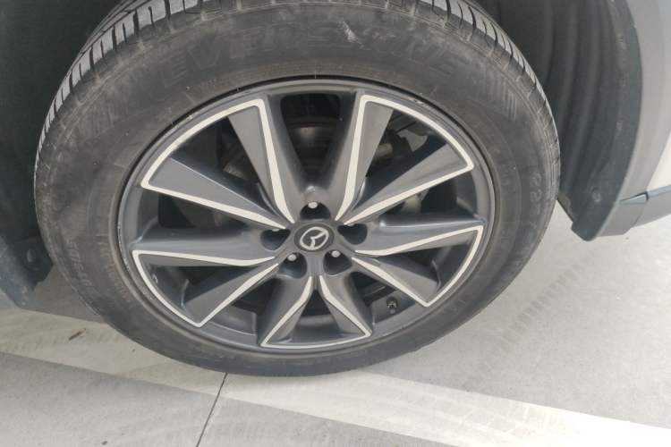 Used Mazda CX-5 2017 2.5L Automatic 4x4 Flagship Version China V Standard Right Front Wheel Hub