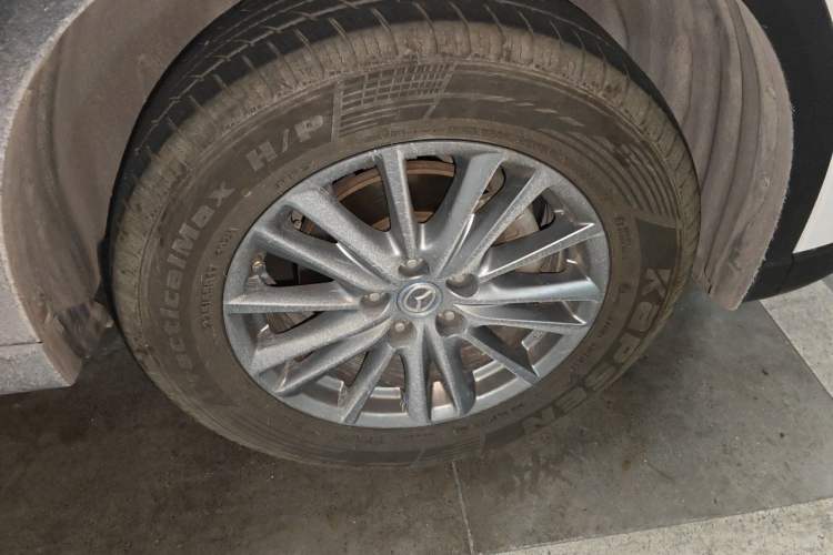Used Mazda CX-5 2017 2.0L Automatic 2WD ZhiShang Trim China V Standard Right Front Wheel Hub