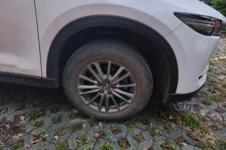 Used Mazda CX-5 2017 2.0L Automatic 2WD ZhiShang Trim China V Standard Right Front Wheel Hub