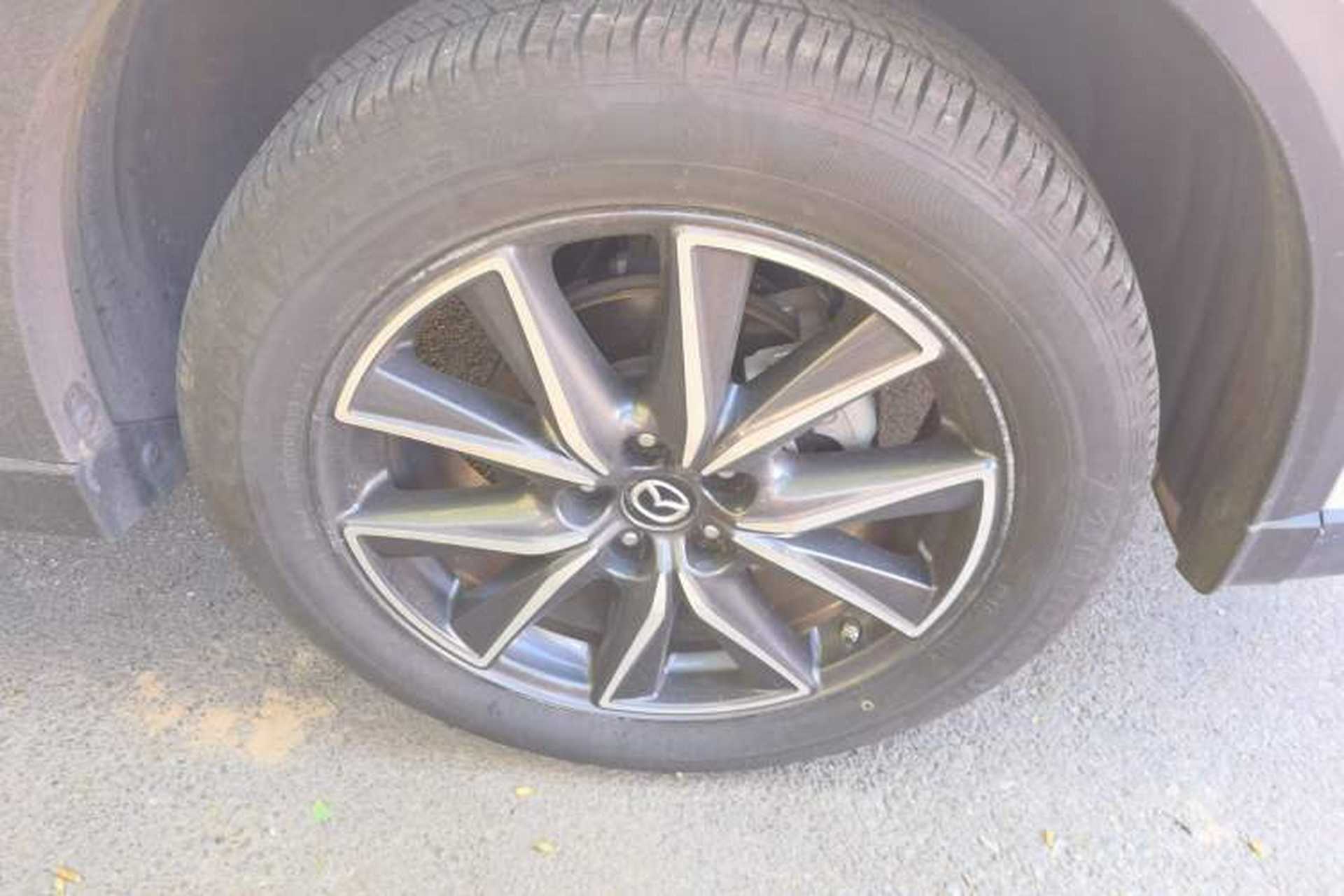 Used Mazda CX-5 2017 2.5L Automatic 4x4 ZhiZun Version China VI Standard Right Front Wheel Hub