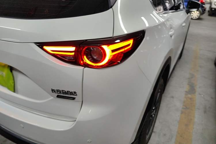 Used Mazda CX-5 2017 2.0L Automatic 2WD Smart Enjoyment Version China V Standard Right Rear Taillight