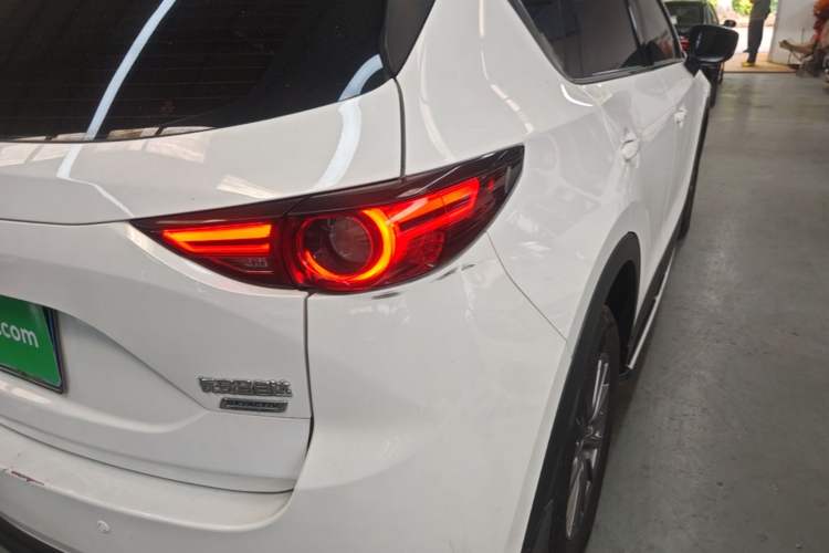 Used Mazda CX-5 2017 2.0L Automatic 2WD Smart Enjoyment Version China V Standard Right Rear Taillight