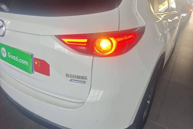 Used Mazda CX-5 2017 2.0L Automatic 2WD ZhiShang Trim China V Standard Right Rear Taillight