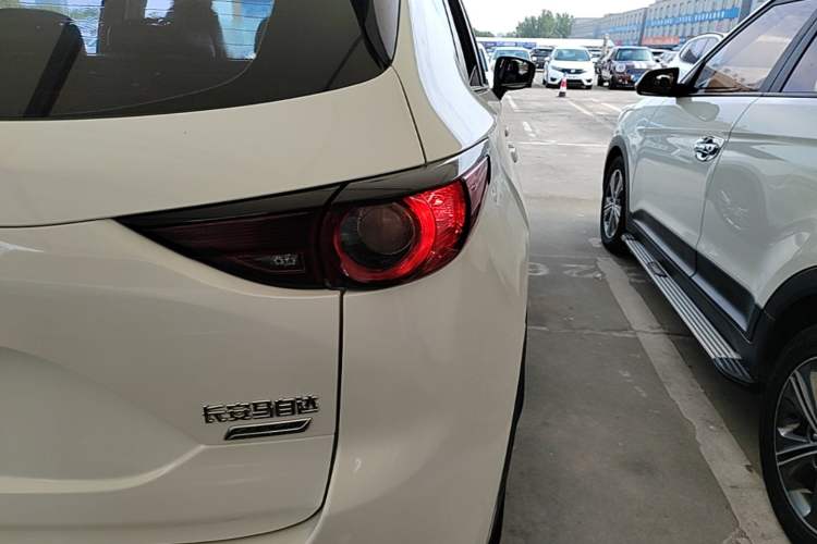 Used Mazda CX-5 2017 2.0L Automatic 2WD Comfort Version China V Standard Right Rear Taillight