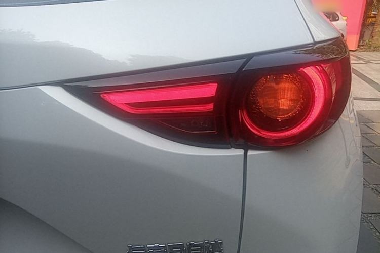 Used Mazda CX-5 2017 2.5L Automatic 4x4 ZhiZun Version China V Standard Right Rear Taillight